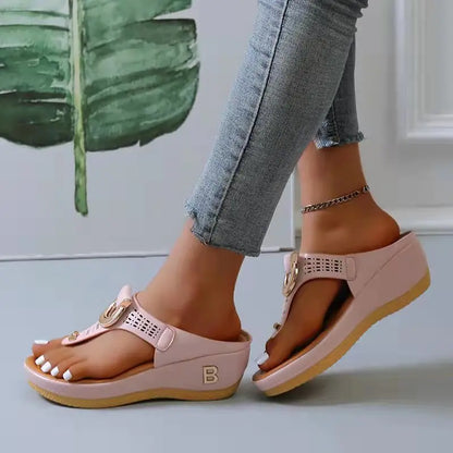 Ocean View Platforms: Non-Slip Summer Sandals for Ladies 2024