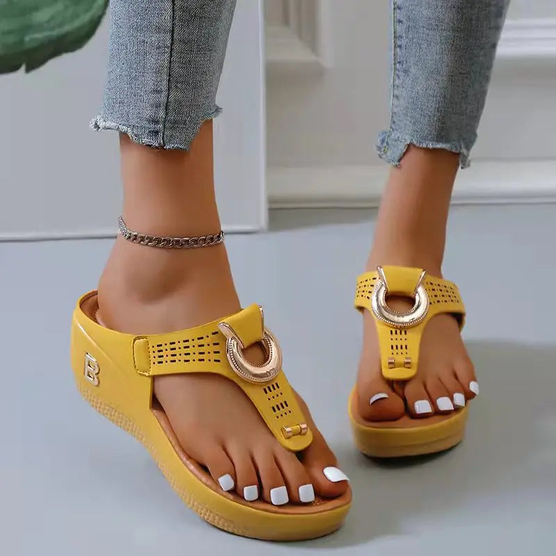 Ocean View Platforms: Non-Slip Summer Sandals for Ladies 2024