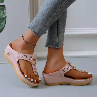 Ocean View Platforms: Non-Slip Summer Sandals for Ladies 2024